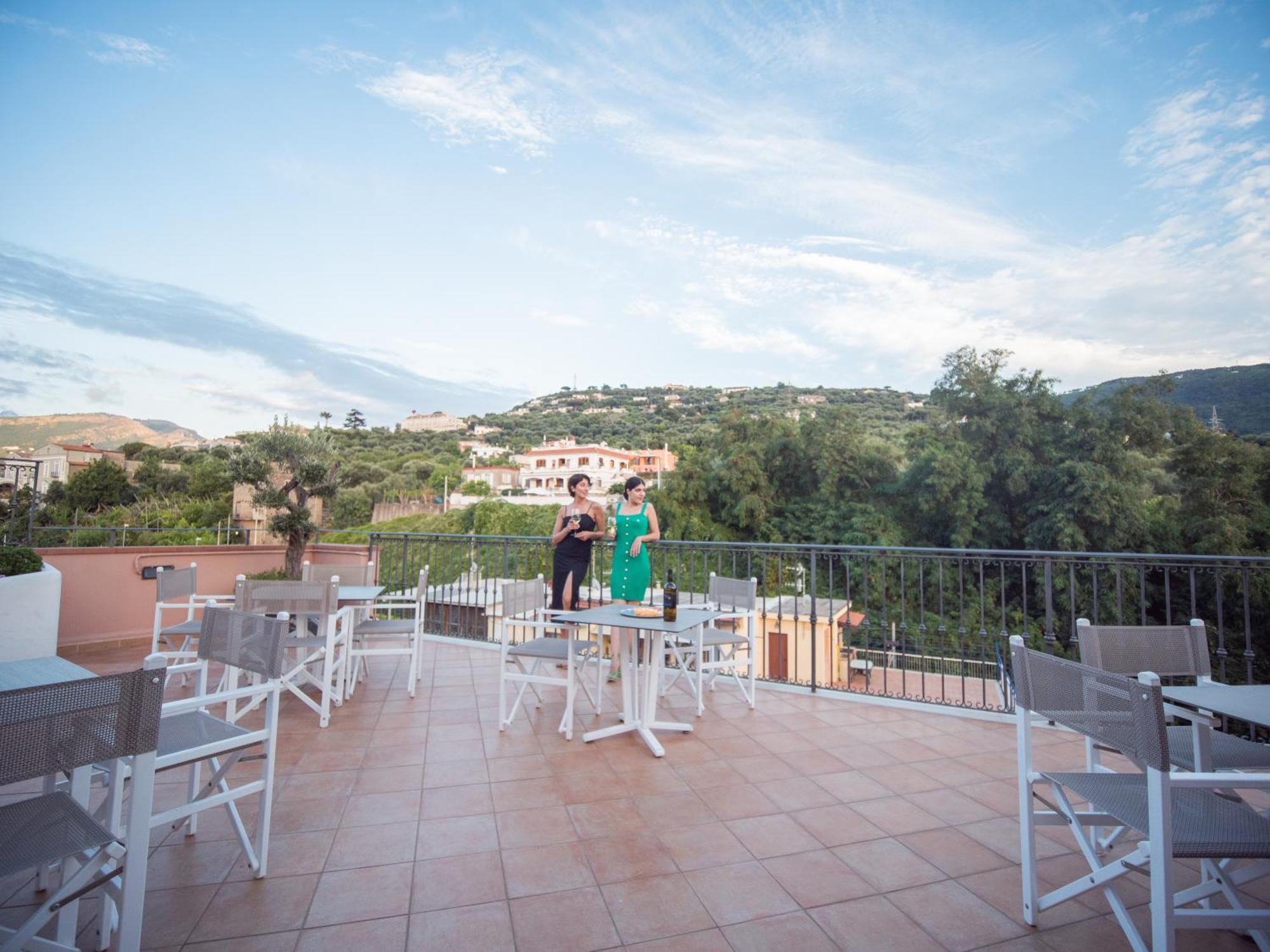 Hotel Central Sorrento Esterno foto